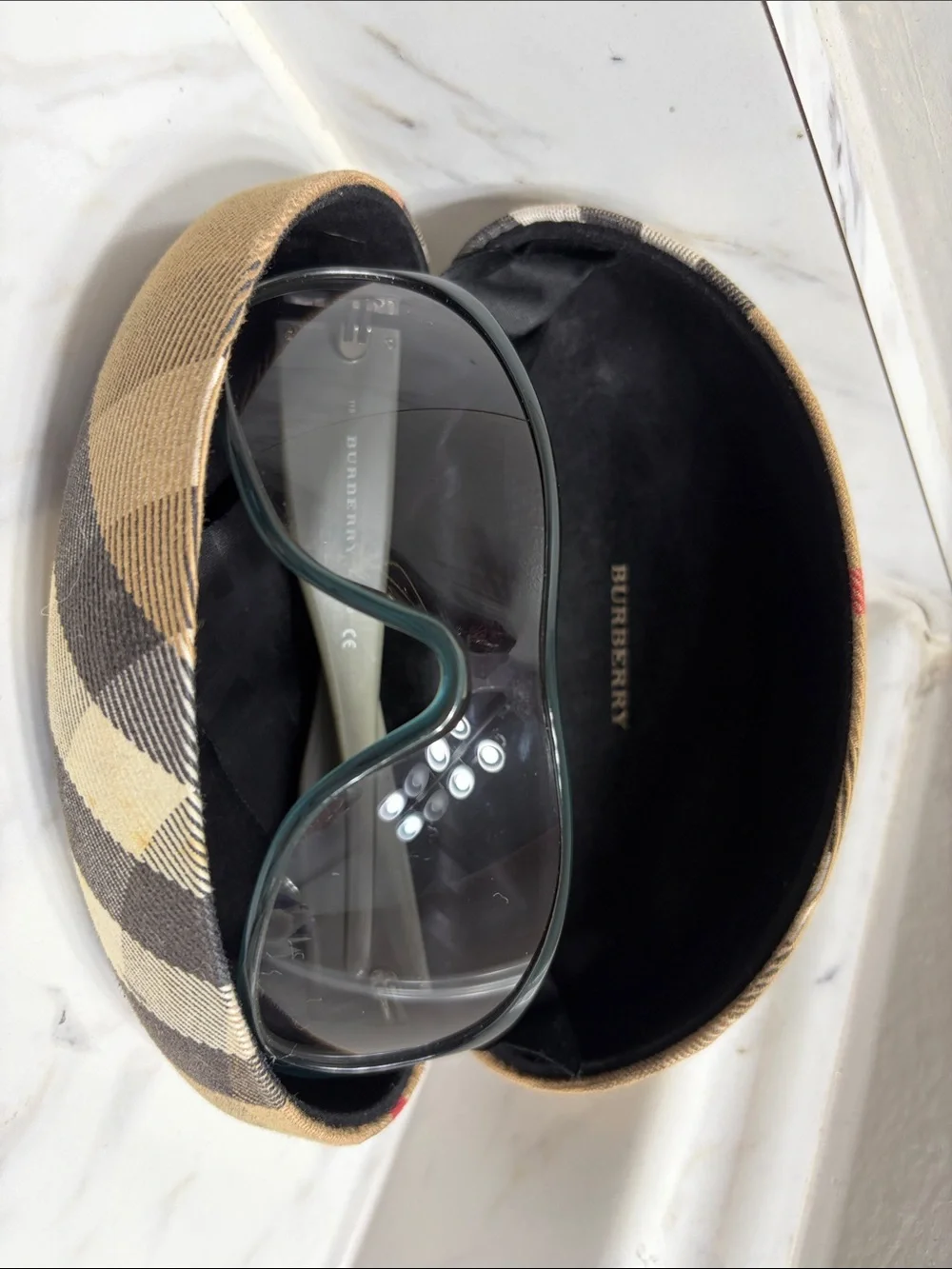 Burberry Black Frame Gray Gradient Lens Sunglasses
